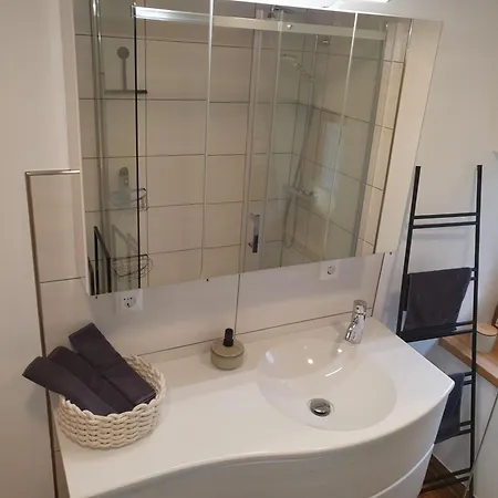 Haus Bachrauschen בית נופש *